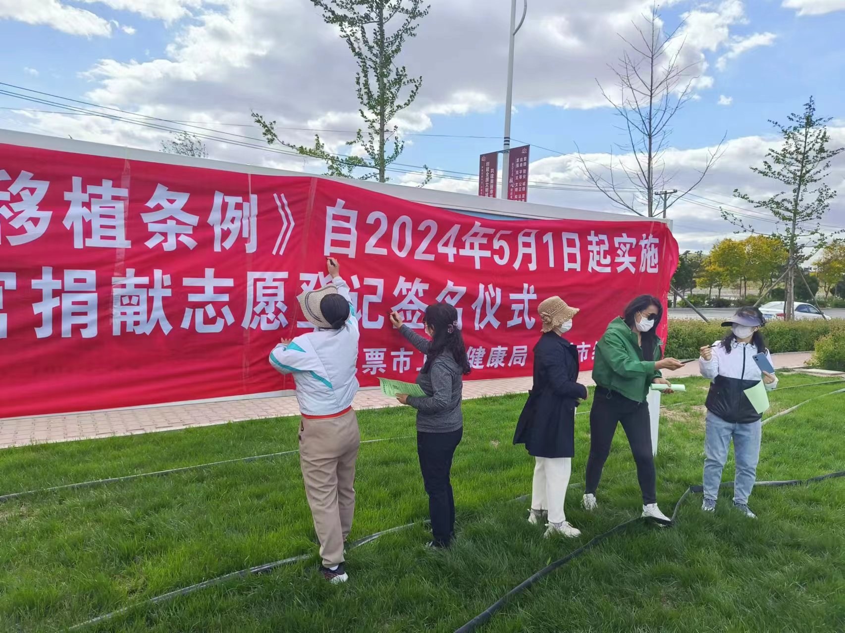D:\我的文件\Documents\WeChat Files\wxid_tcr06g6bbe8121\FileStorage\Temp\5d061ce2b761a5e1418479ece24c4c7.jpg